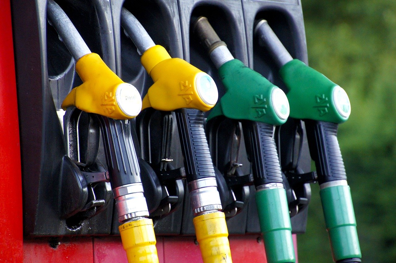 Gas Pump Prices Continue to Fall